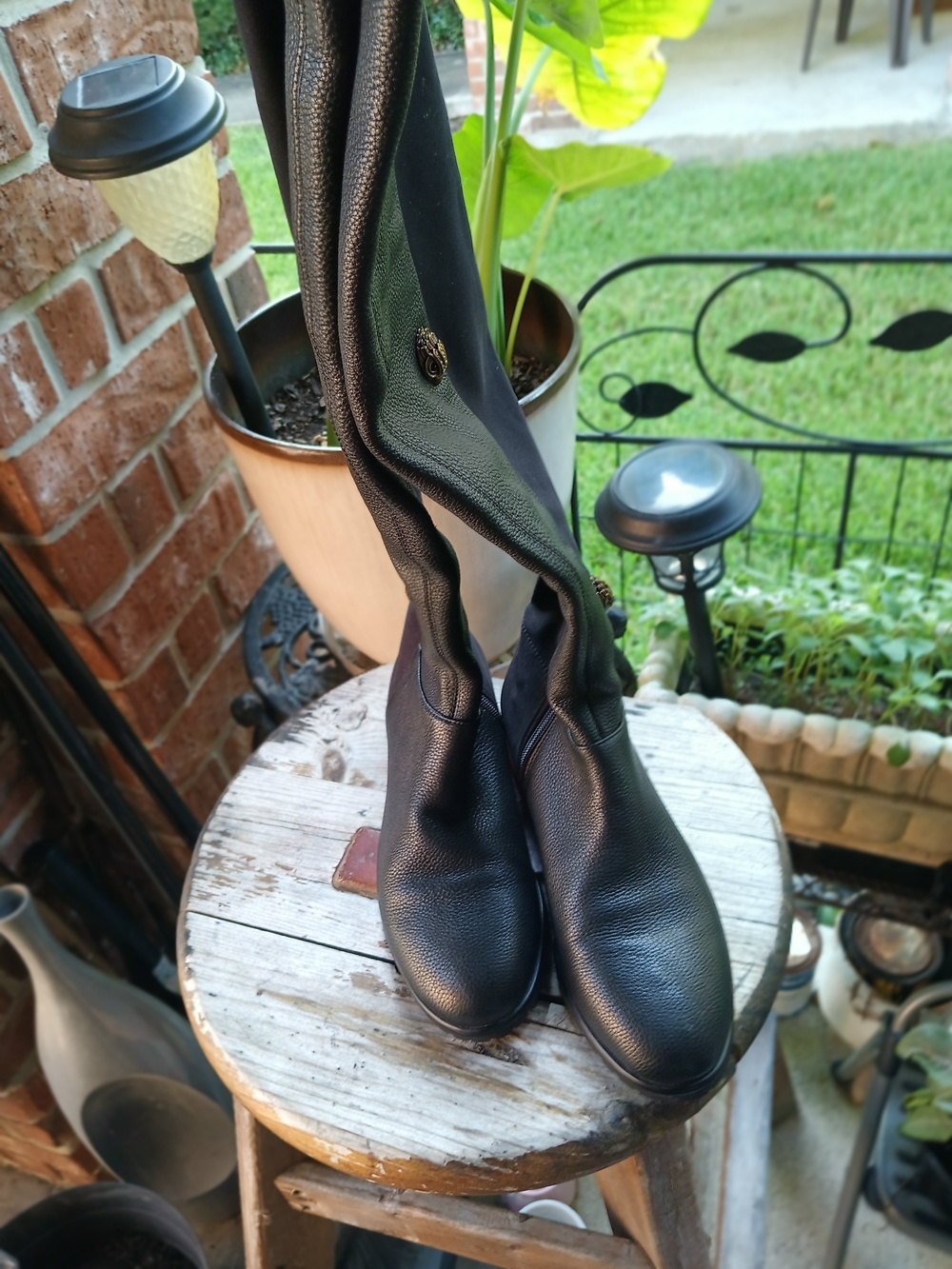 Kurt Geiger Black Leather Slip-On Boots